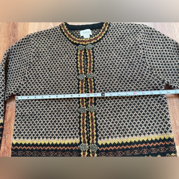Cambridge Dry Goods vtg Nordic fair isle wool sweater size small clasp closure - Picture 8 of 9